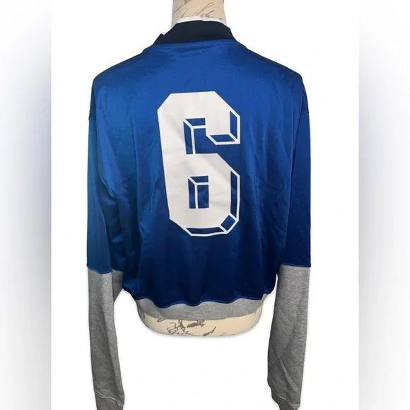 Nike Sweatshirt - Picture 8 of 9